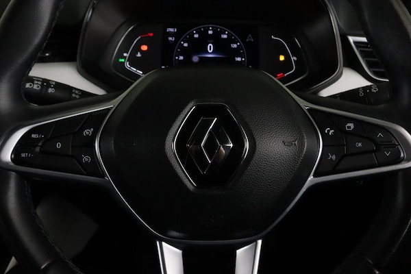 Used Renault Clio 2021 for sale - 76123106: Photo 17