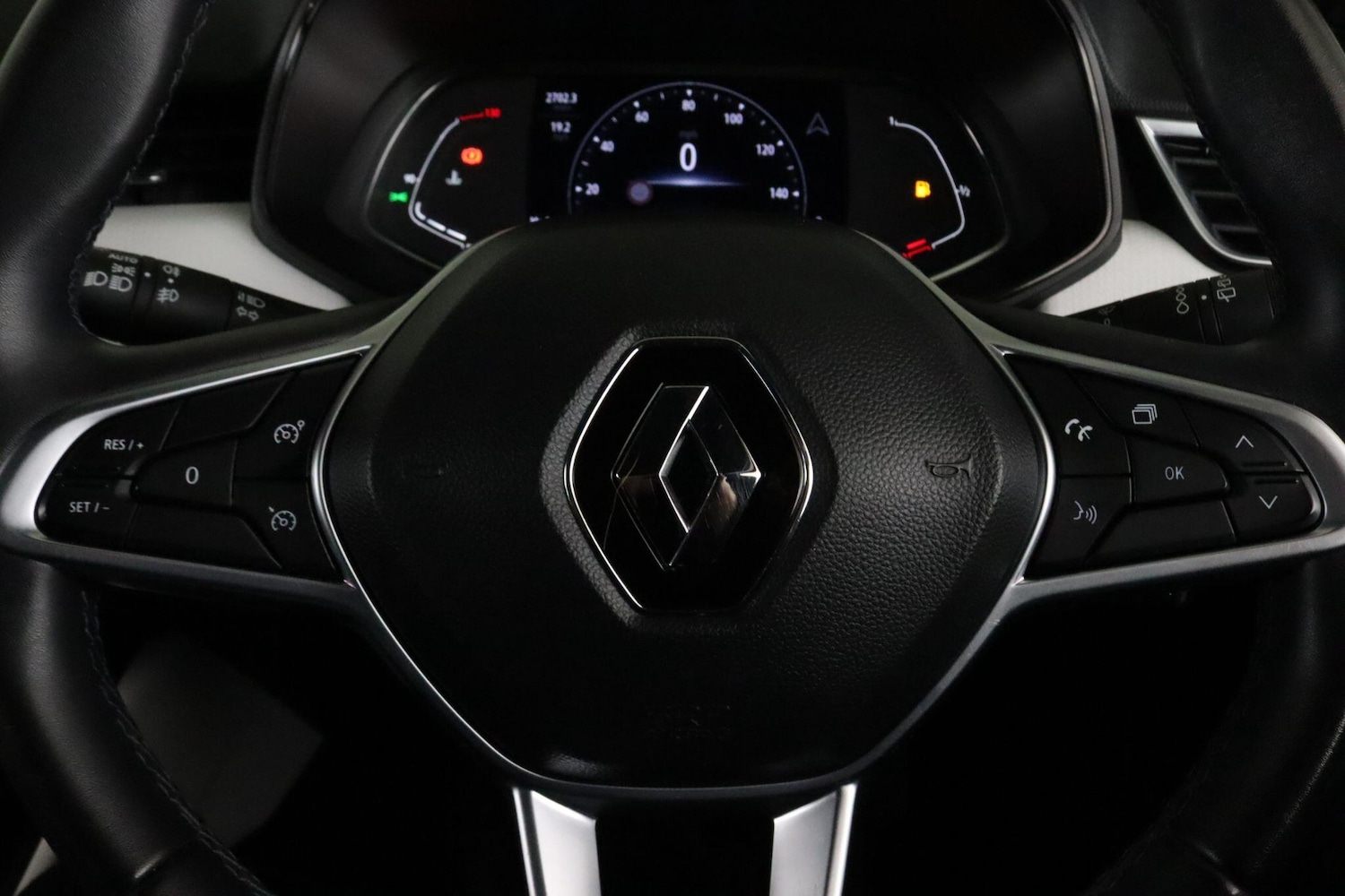 Used Renault Clio 2021 for sale - 76123106: Photo 18