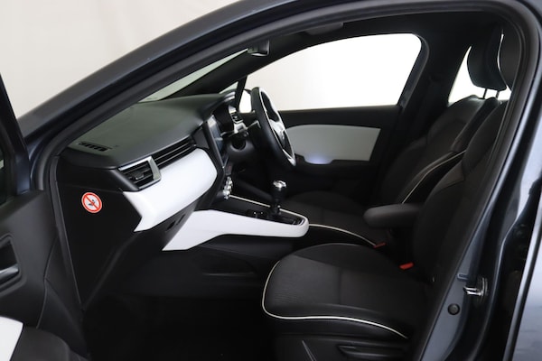Used Renault Clio 2021 for sale - 76123106: Photo 8