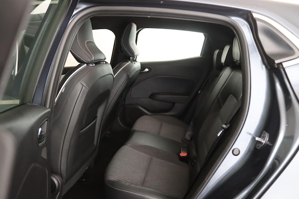 Used Renault Clio 2021 for sale - 76123106: Photo 9