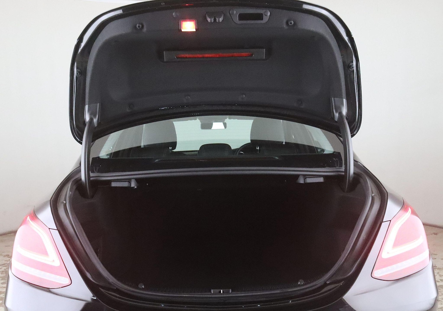 Used Mercedes-Benz C Class 2020 for sale - 77081926: Photo 11