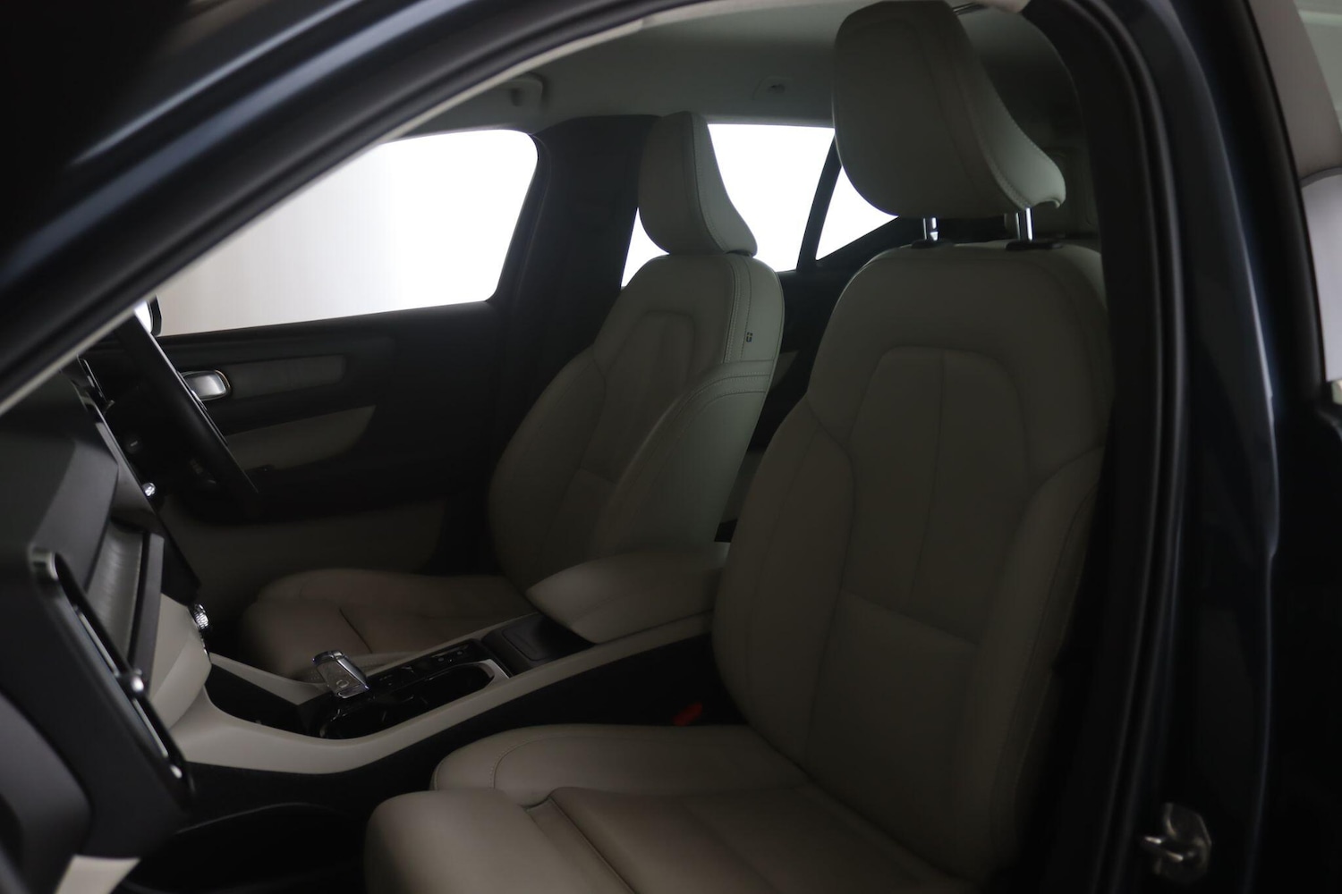 Used Volvo XC40 2020 for sale - 77190922: Photo 12