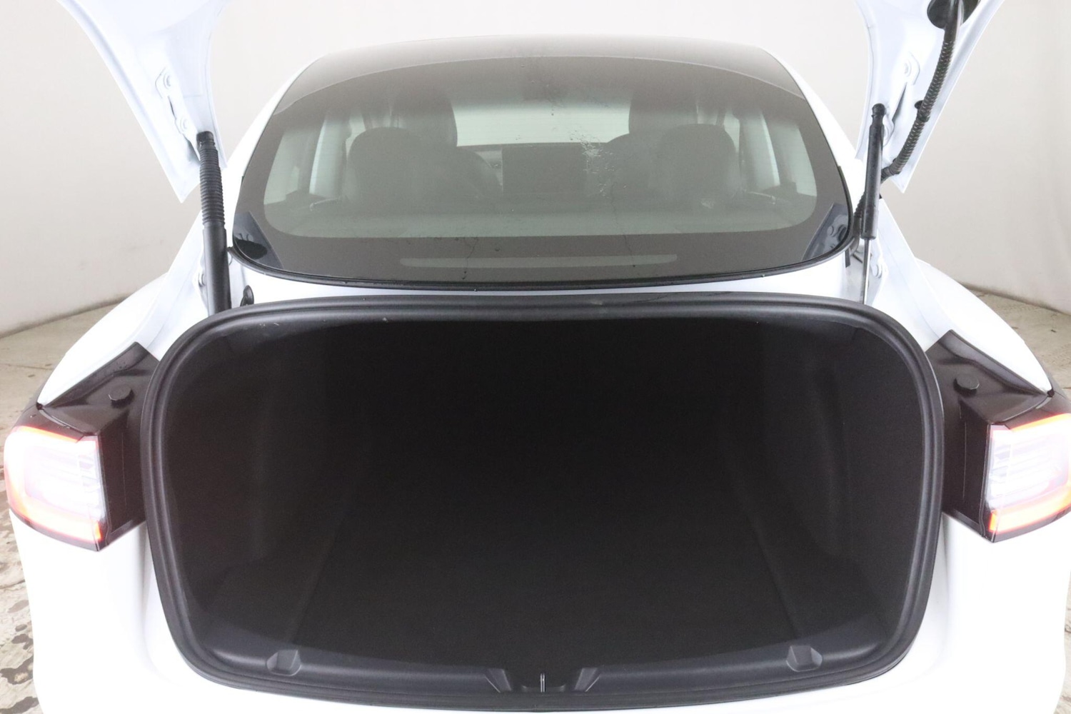 Used Tesla Model 3 2021 for sale - 76899541: Photo 14