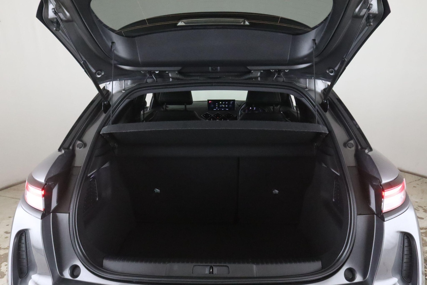 Used DS Automobiles DS 3 Crossback 2023 for sale - 78034277: Photo 11