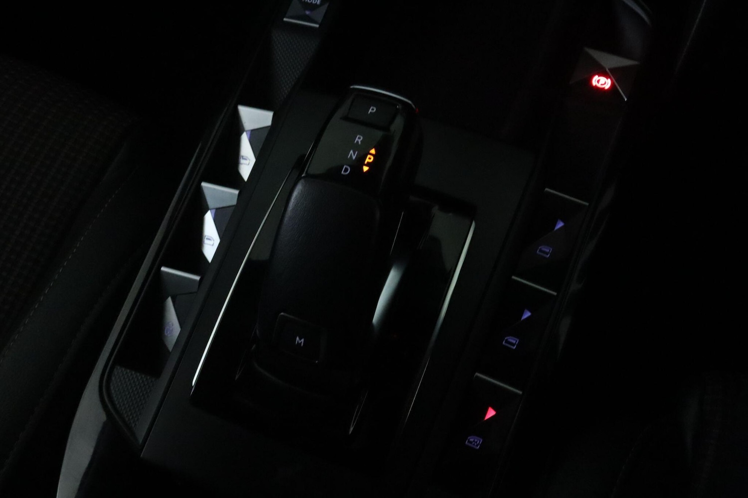 Used DS Automobiles DS 3 Crossback 2023 for sale - 78034277: Photo 18