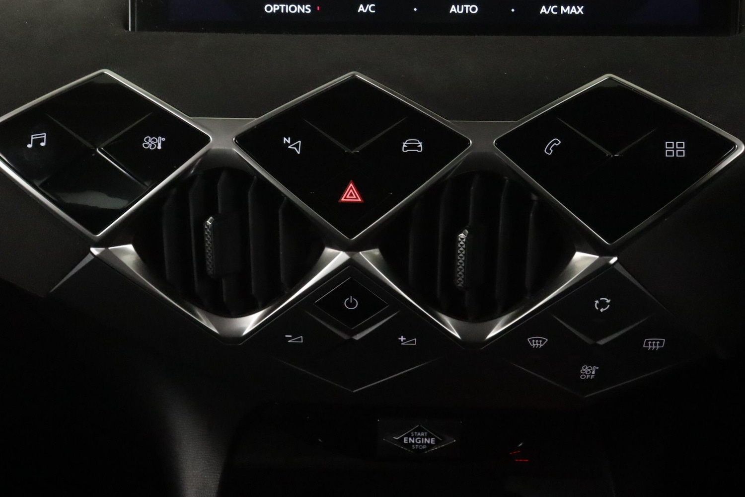 Used DS Automobiles DS 3 Crossback 2023 for sale - 78034277: Photo 19