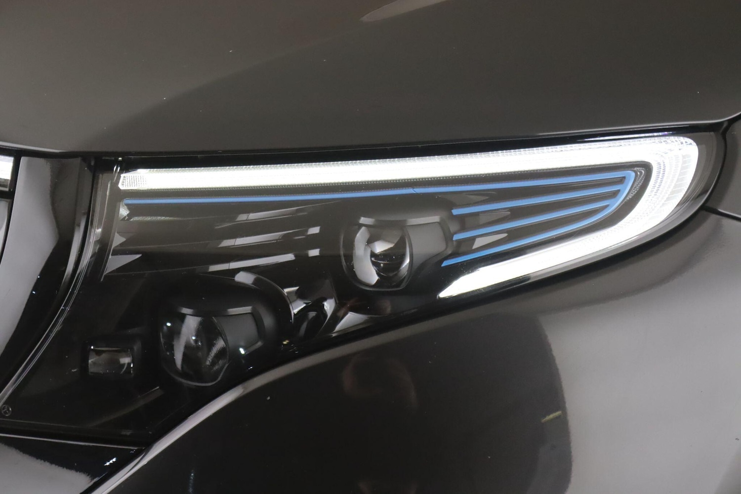 Used Mercedes-Benz EQC 2020 for sale - 76942347: Photo 10