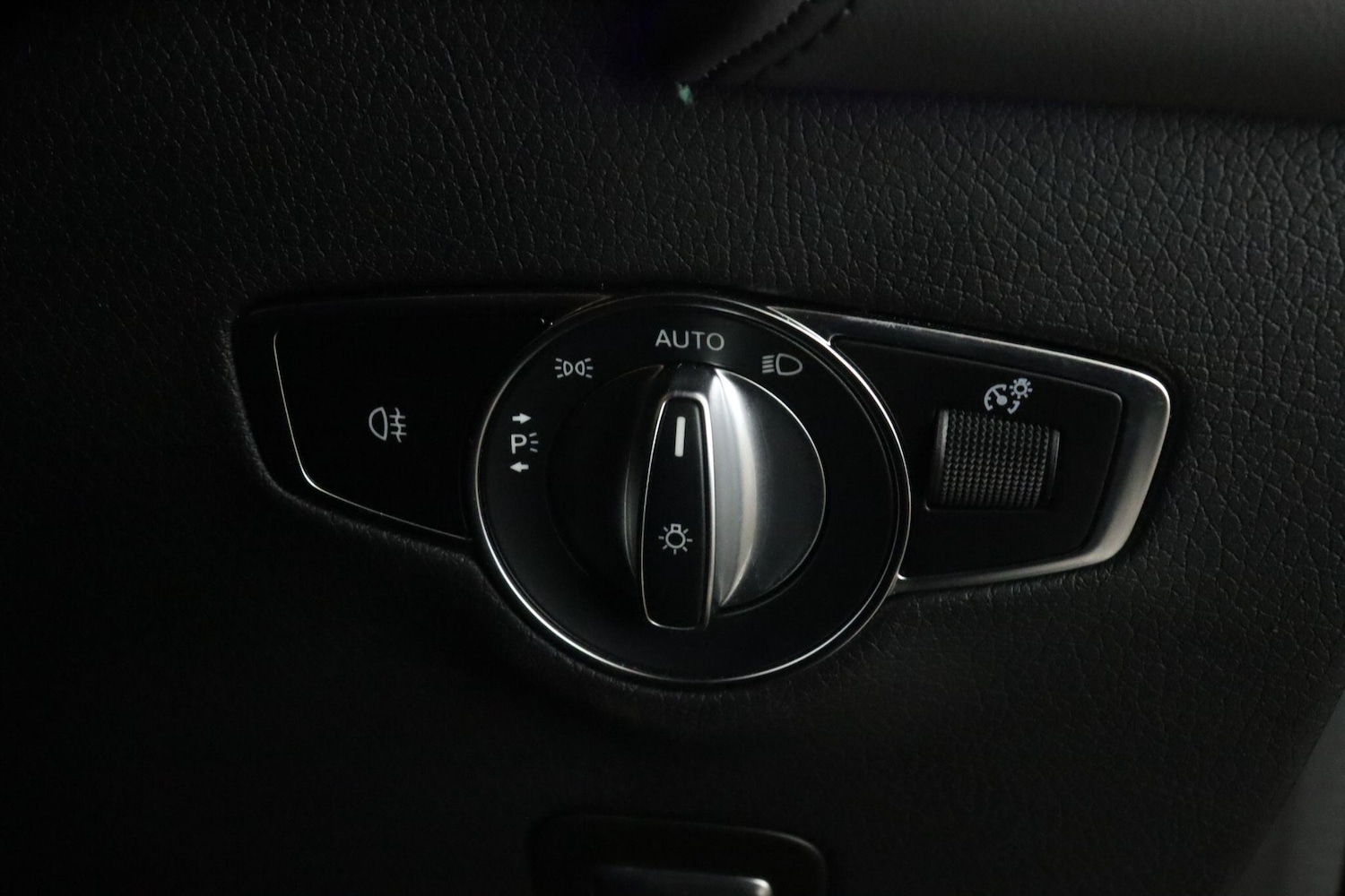 Used Mercedes-Benz EQC 2020 for sale - 76942347: Photo 23