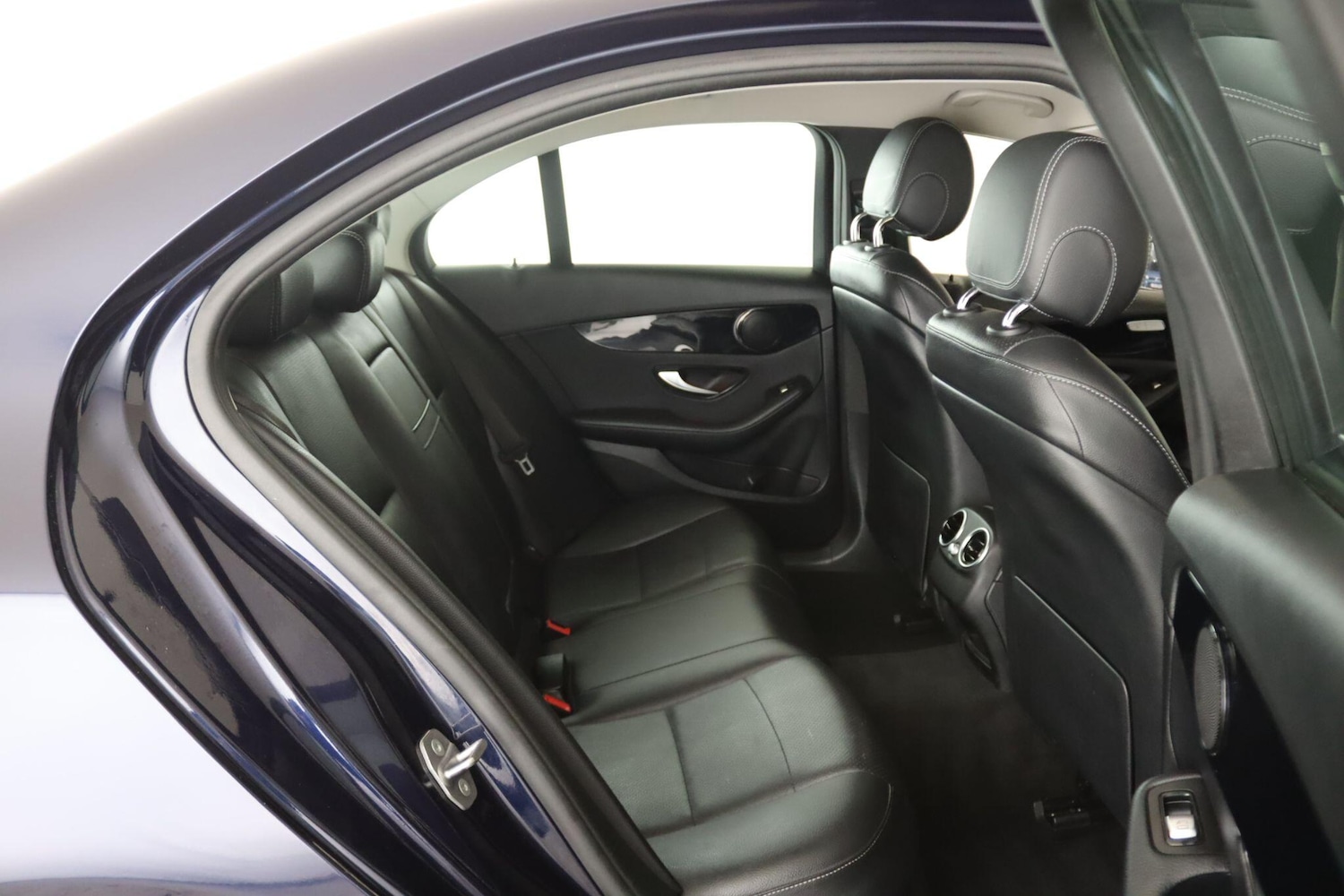 Used Mercedes-Benz C Class 2019 for sale - 76153187: Photo 14
