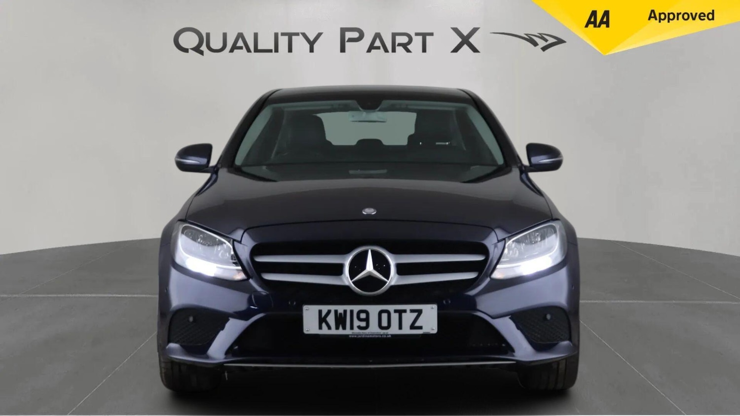 Used Mercedes-Benz C Class 2019 for sale - 76153187: Photo 2