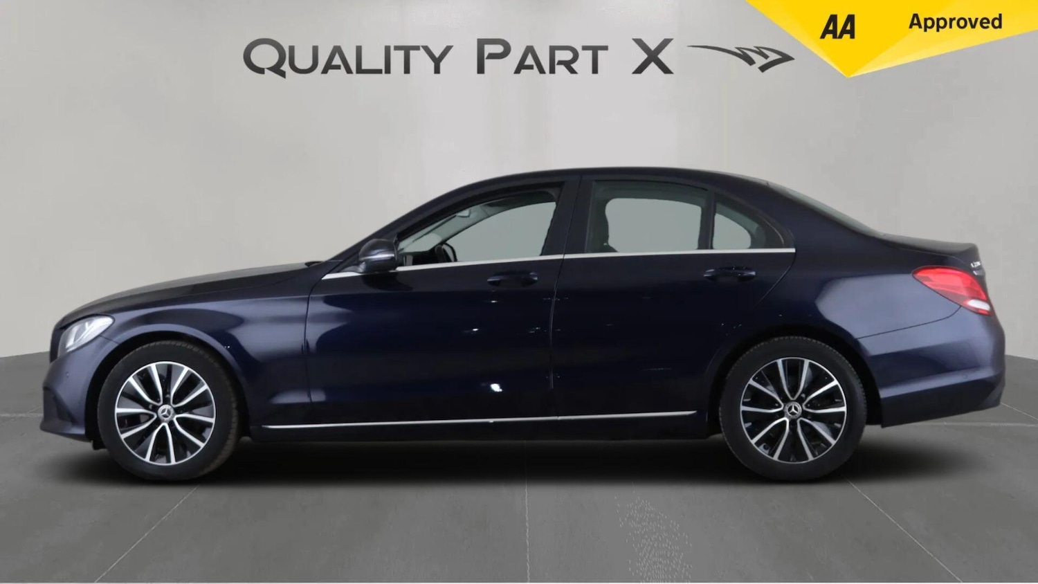Used Mercedes-Benz C Class 2019 for sale - 76153187: Photo 4