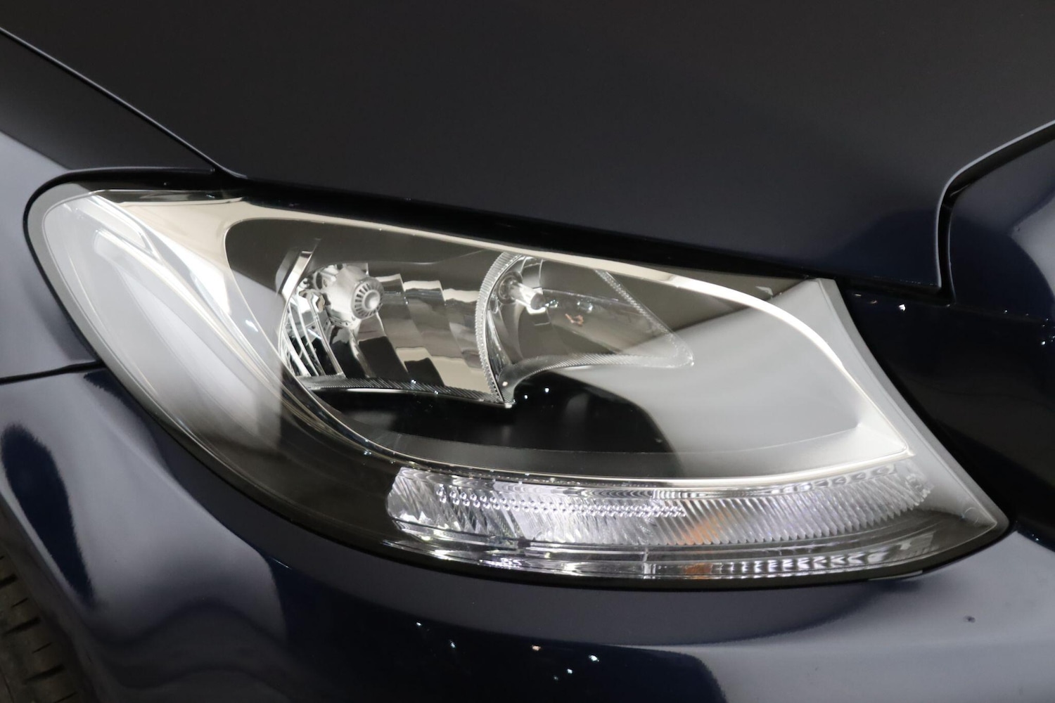 Used Mercedes-Benz C Class 2019 for sale - 76153187: Photo 9