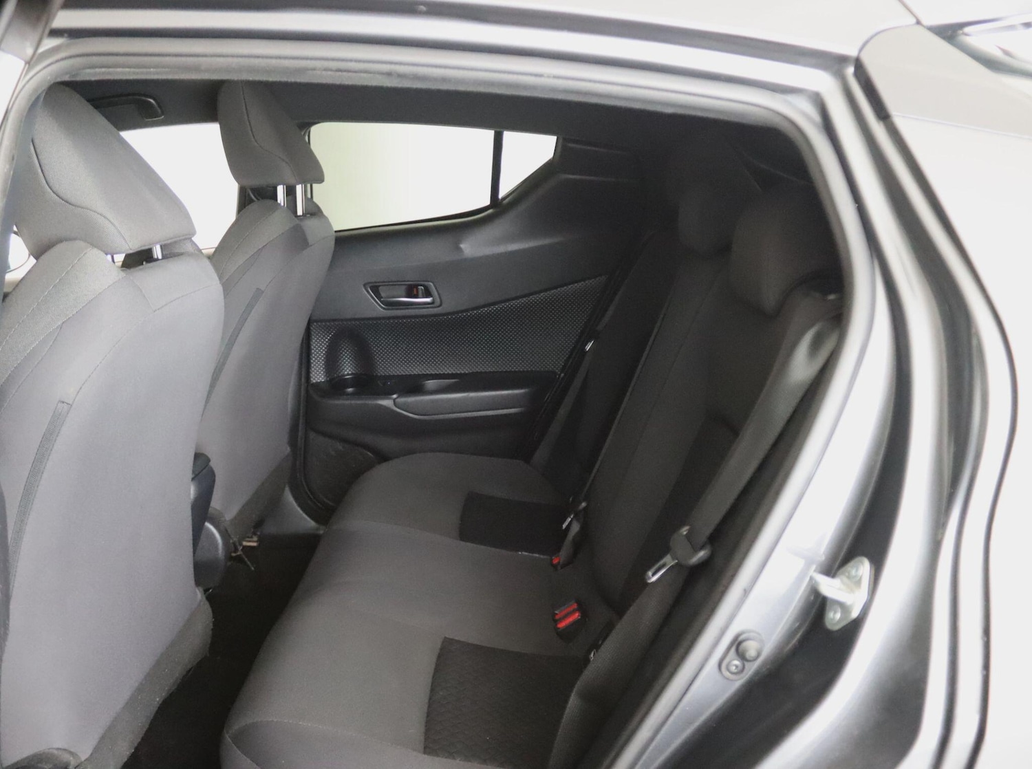 Used Toyota C-HR 2023 for sale - 76083848: Photo 10