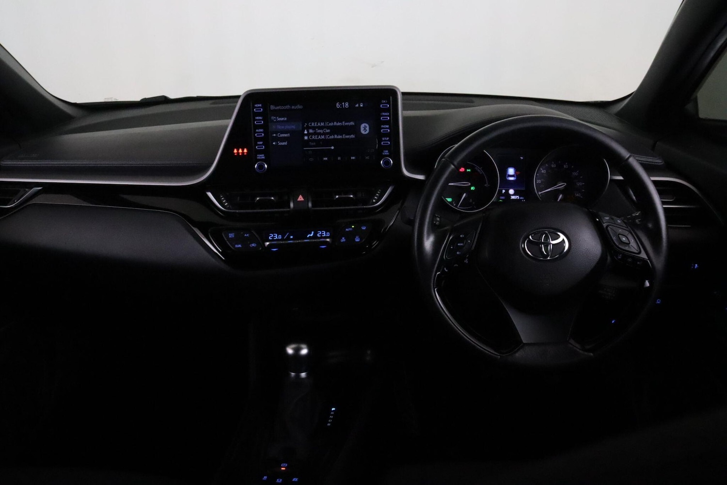 Used Toyota C-HR 2023 for sale - 76083848: Photo 13