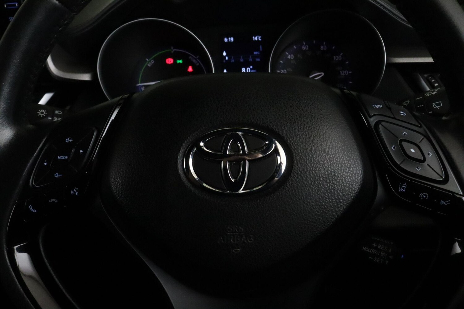 Used Toyota C-HR 2023 for sale - 76083848: Photo 16