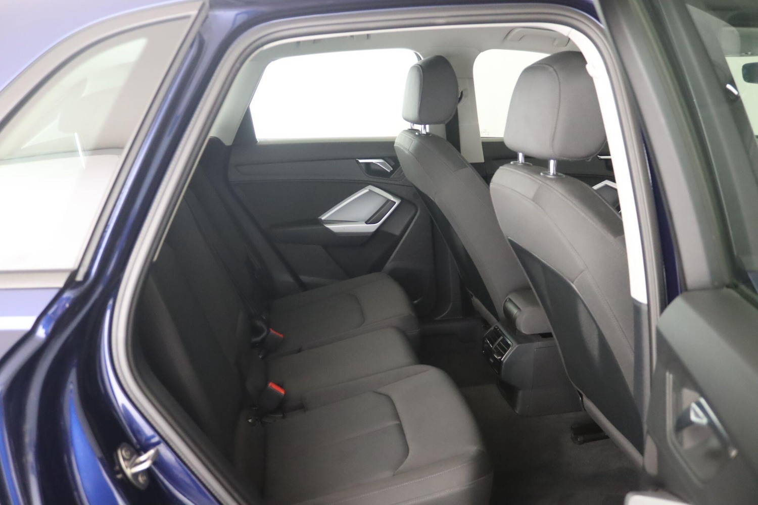 Used Audi Q3 2021 for sale - 76572537: Photo 15