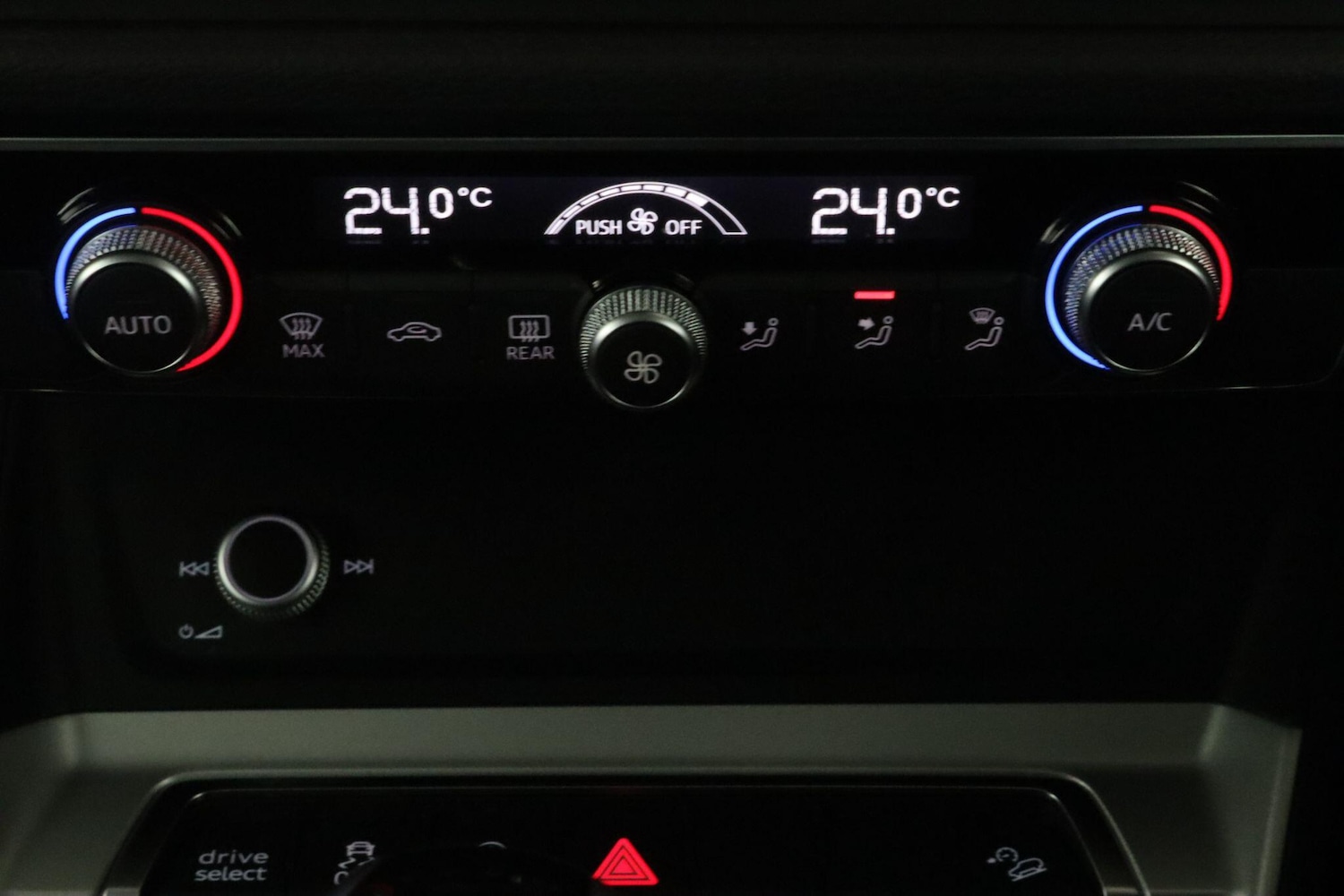 Used Audi Q3 2021 for sale - 76572537: Photo 26