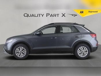 Used Volkswagen T-Roc 2023 for sale - 78999916: Photo