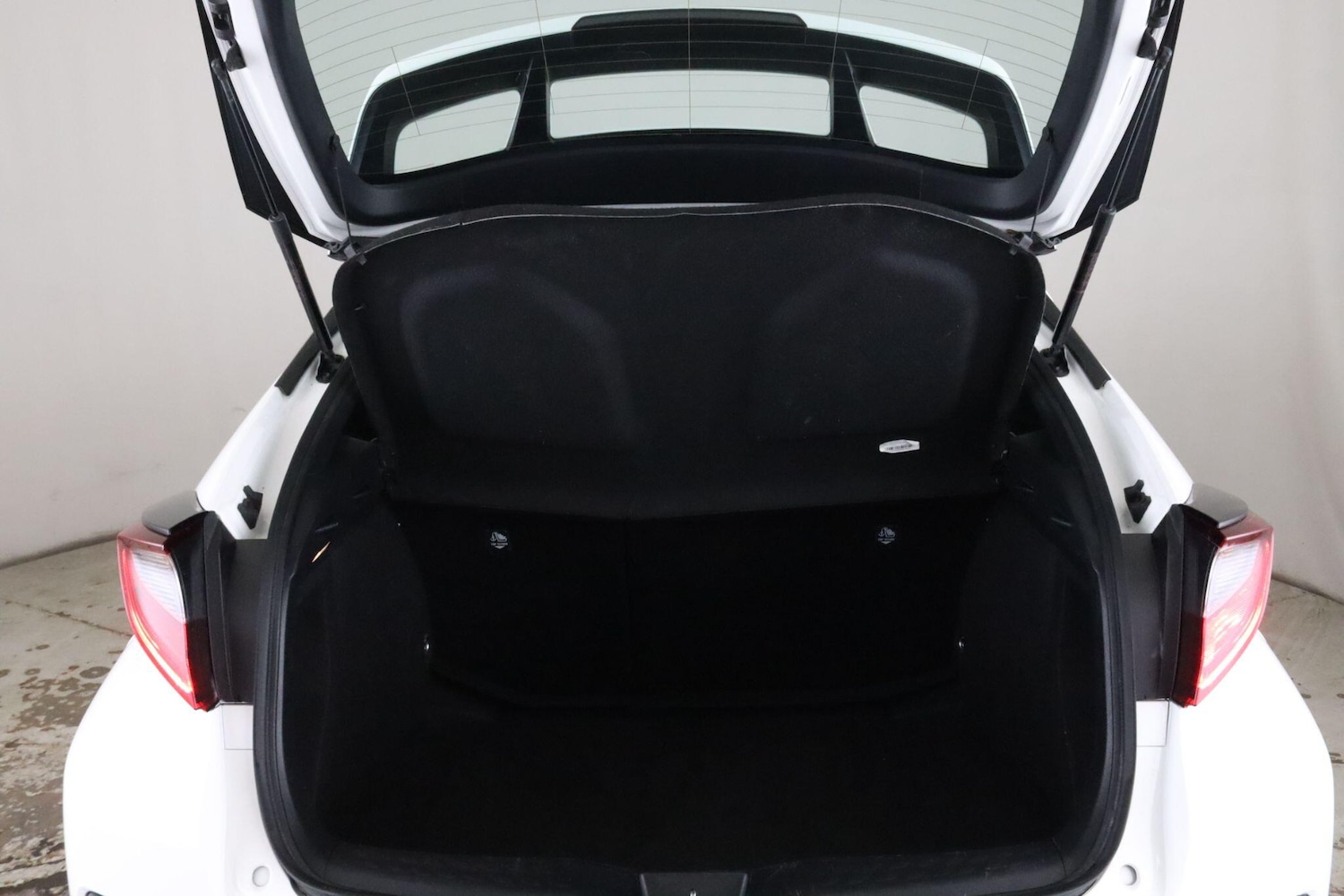 Used Toyota C-HR 2021 for sale - 76159218: Photo 13
