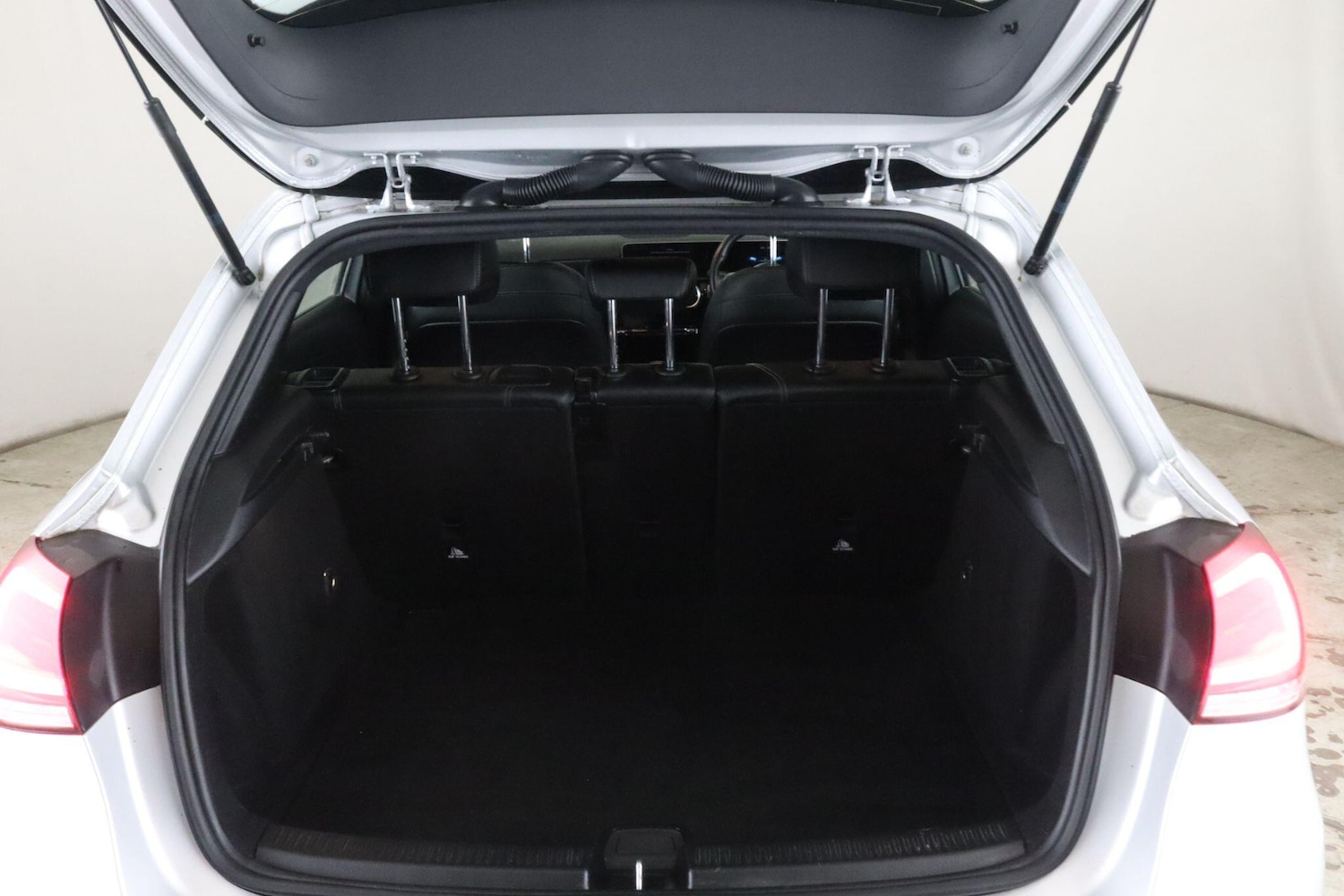 Used Mercedes-Benz A-Class 2019 for sale - 76607696: Photo 14