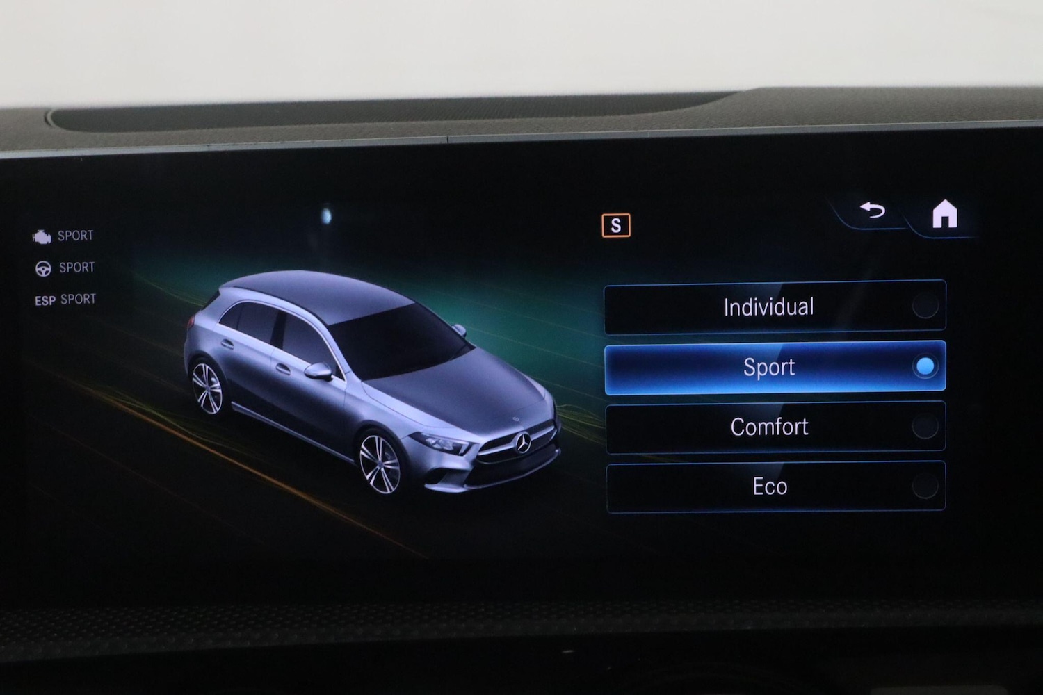 Used Mercedes-Benz A-Class 2019 for sale - 76607696: Photo 41