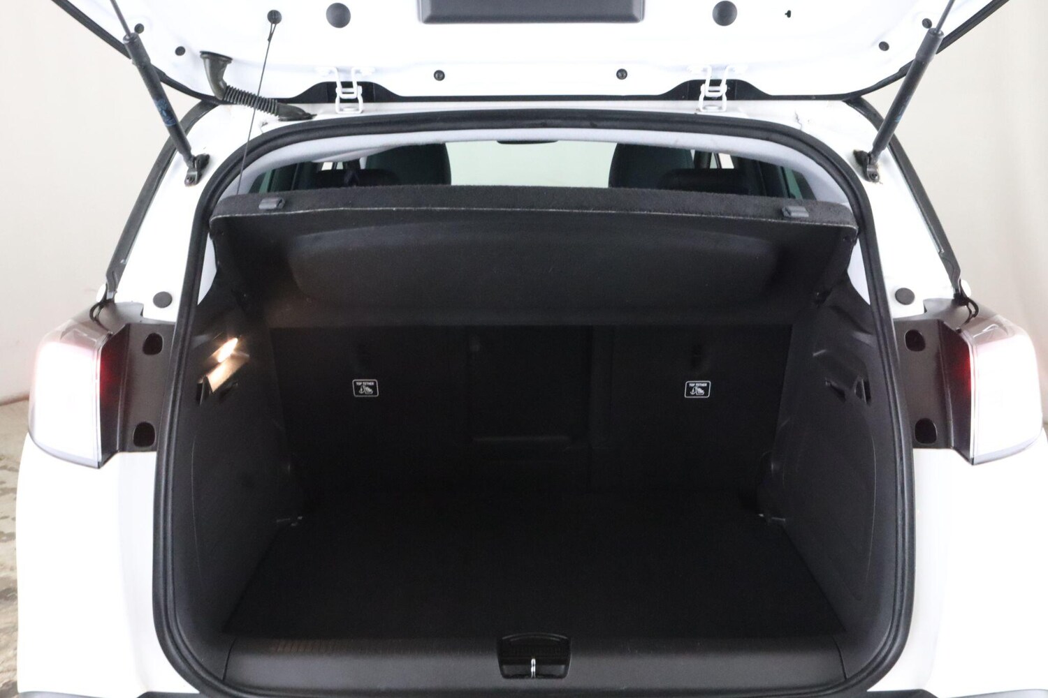 Used Vauxhall Crossland 2023 for sale - 76573302: Photo 14