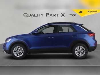 Used Volkswagen T-Roc 2023 for sale - 78585970: Photo