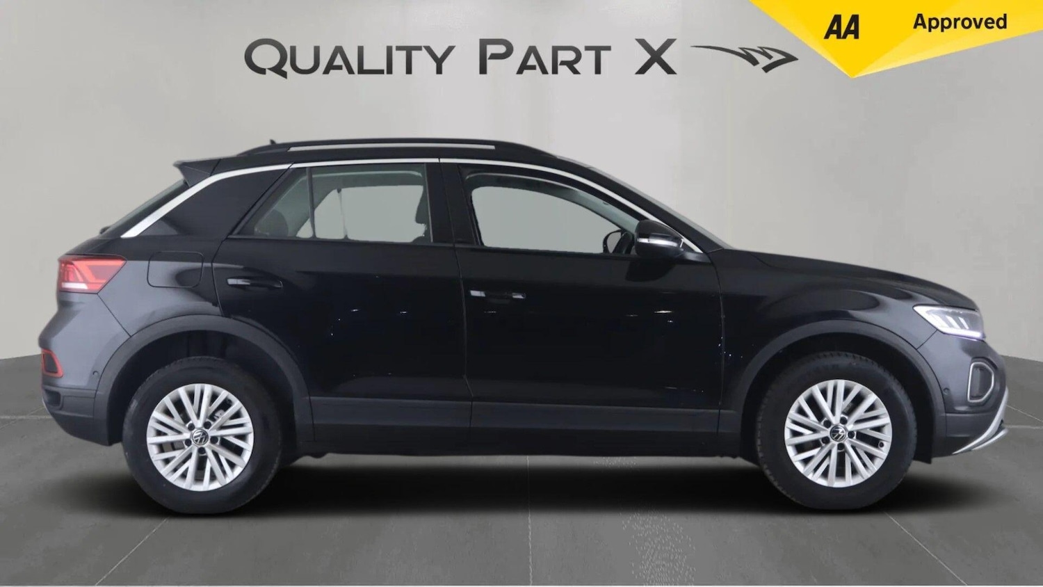 Used Volkswagen T-Roc 2023 for sale - 76270028: Photo 8