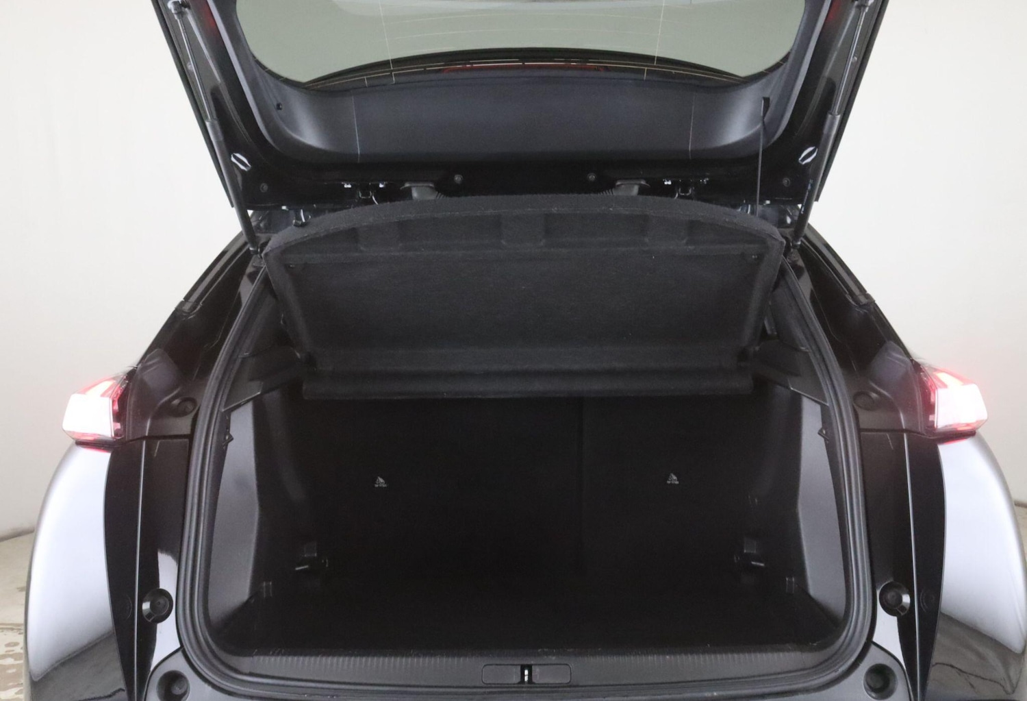 Used Peugeot 2008 2023 for sale - 78100152: Photo 13