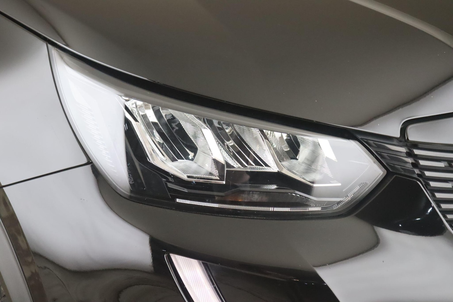 Used Peugeot 2008 2023 for sale - 78100152: Photo 9