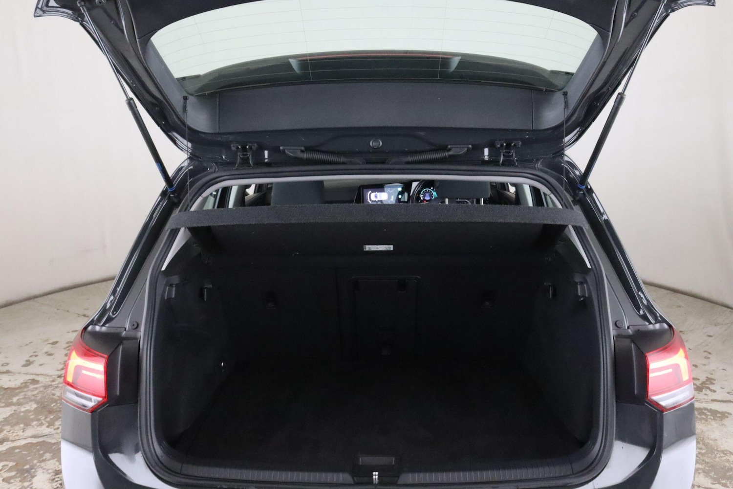 Used Volkswagen Golf 2020 for sale - 76024411: Photo 14