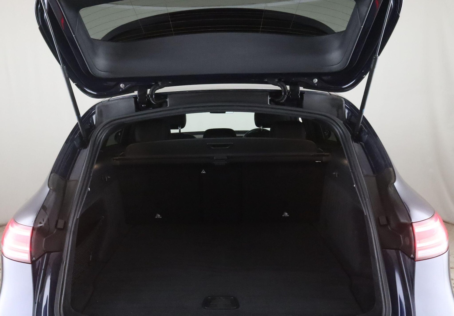 Used Mercedes-Benz EQC 2022 for sale - 78185167: Photo 12