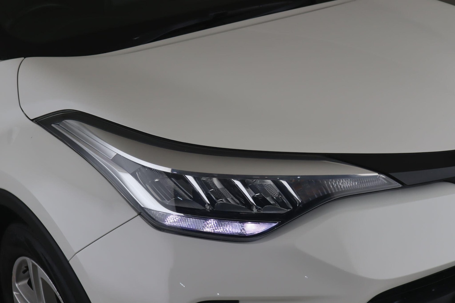 Used Toyota C-HR 2021 for sale - 76786639: Photo 10