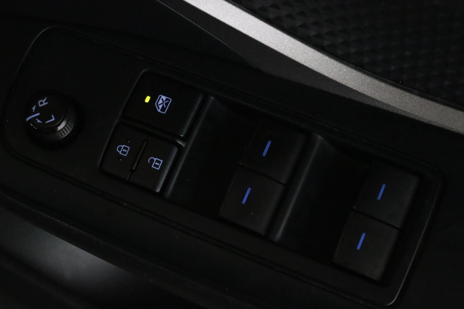 Used Toyota C-HR 2021 for sale - 76786639: Photo 15