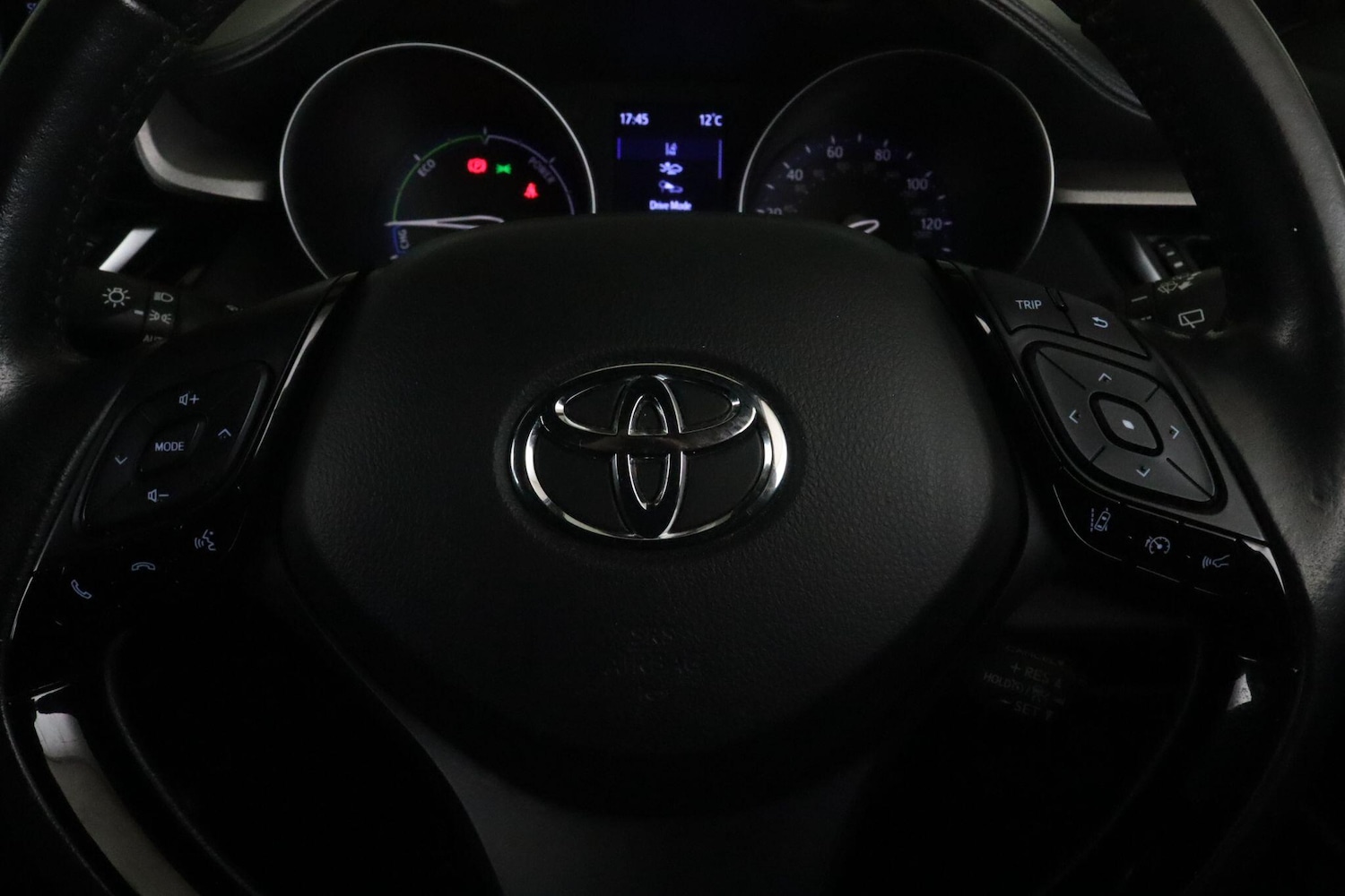 Used Toyota C-HR 2021 for sale - 76786639: Photo 17