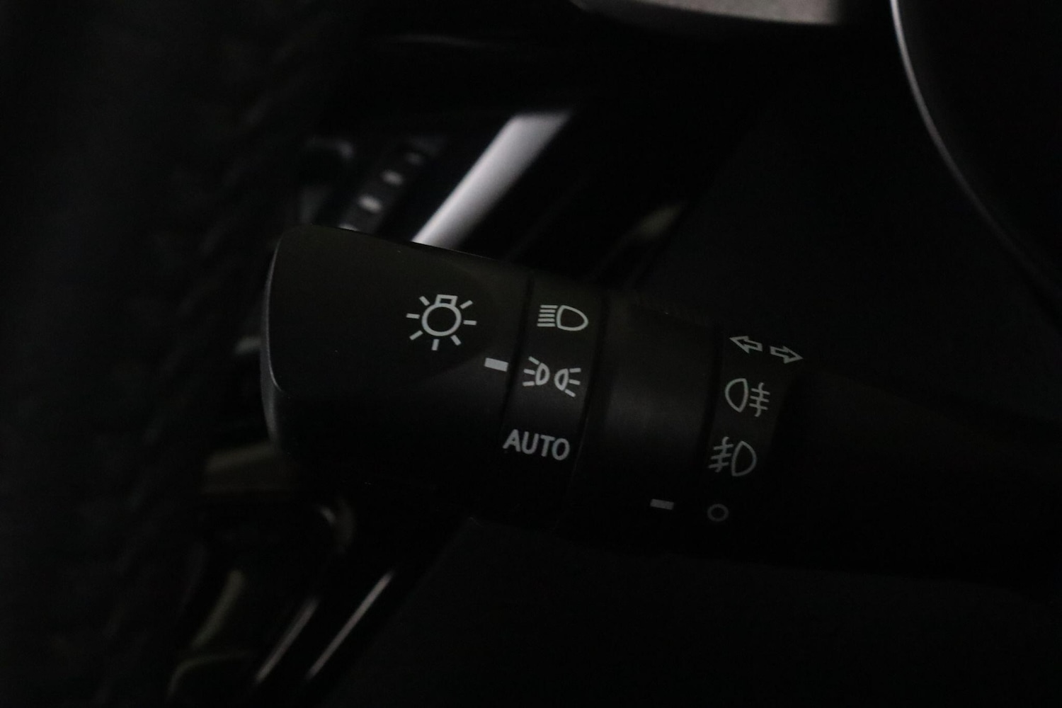 Used Toyota C-HR 2021 for sale - 76786639: Photo 19