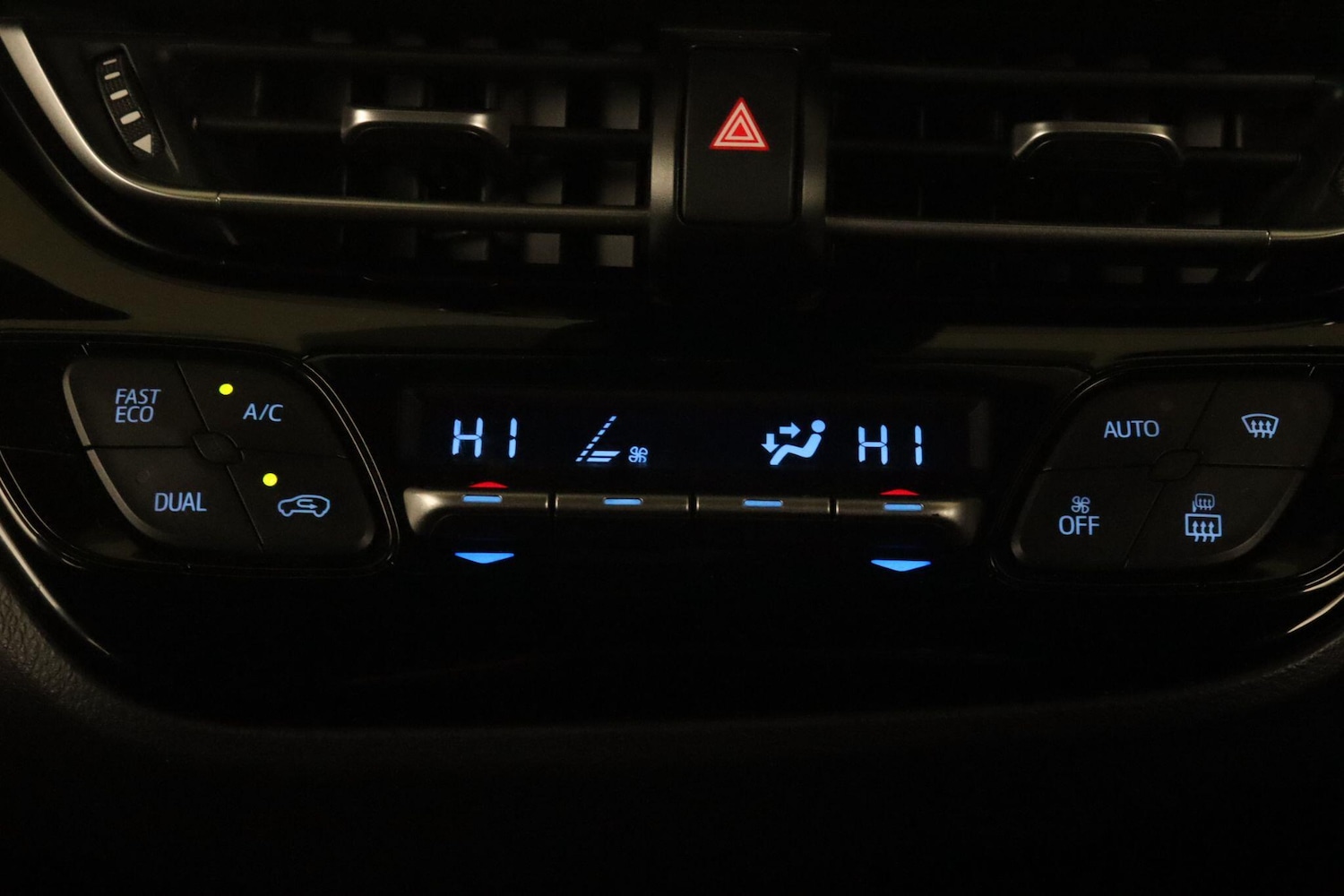 Used Toyota C-HR 2021 for sale - 76786639: Photo 20