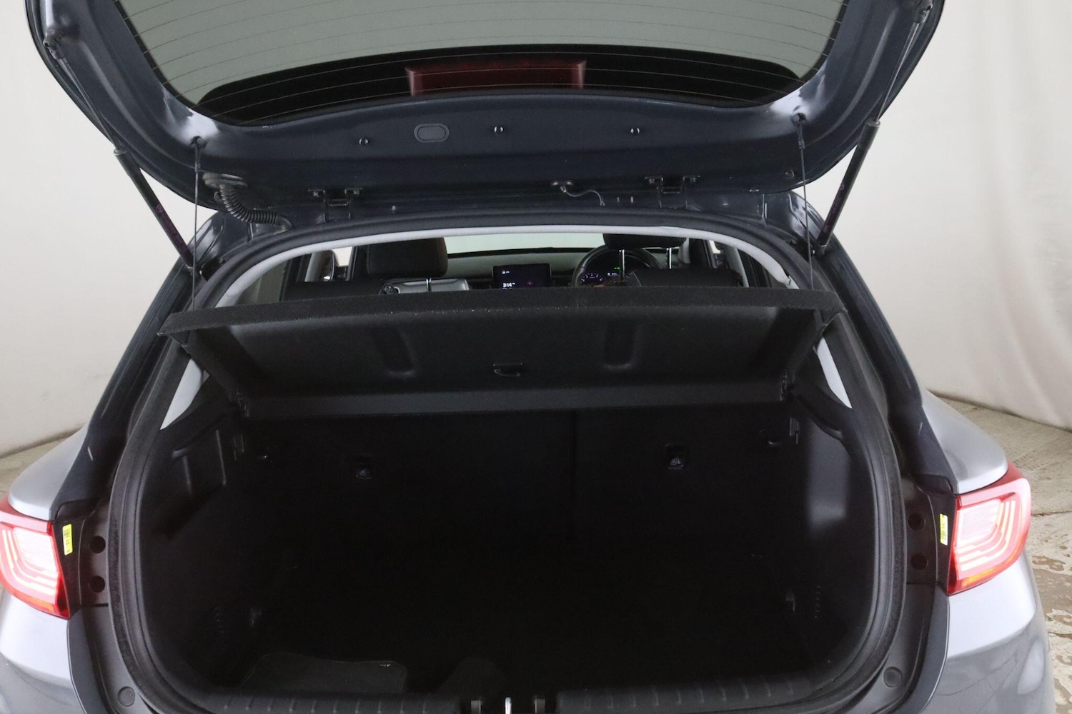 Used Kia Stonic 2021 for sale - 77306271: Photo 13