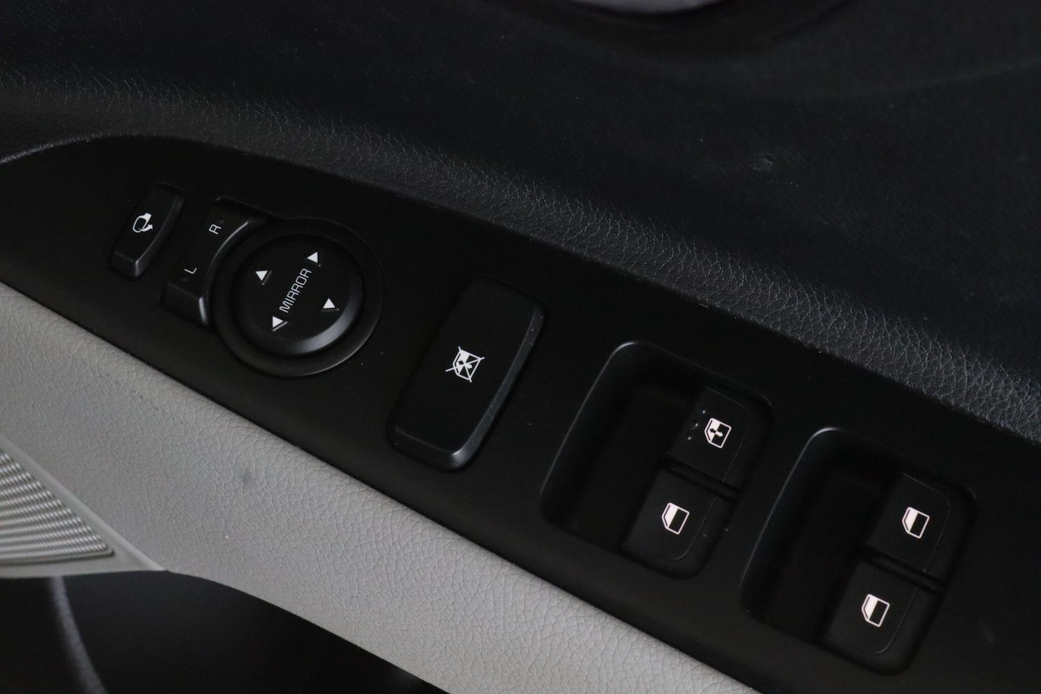 Used Kia Stonic 2021 for sale - 77306271: Photo 17