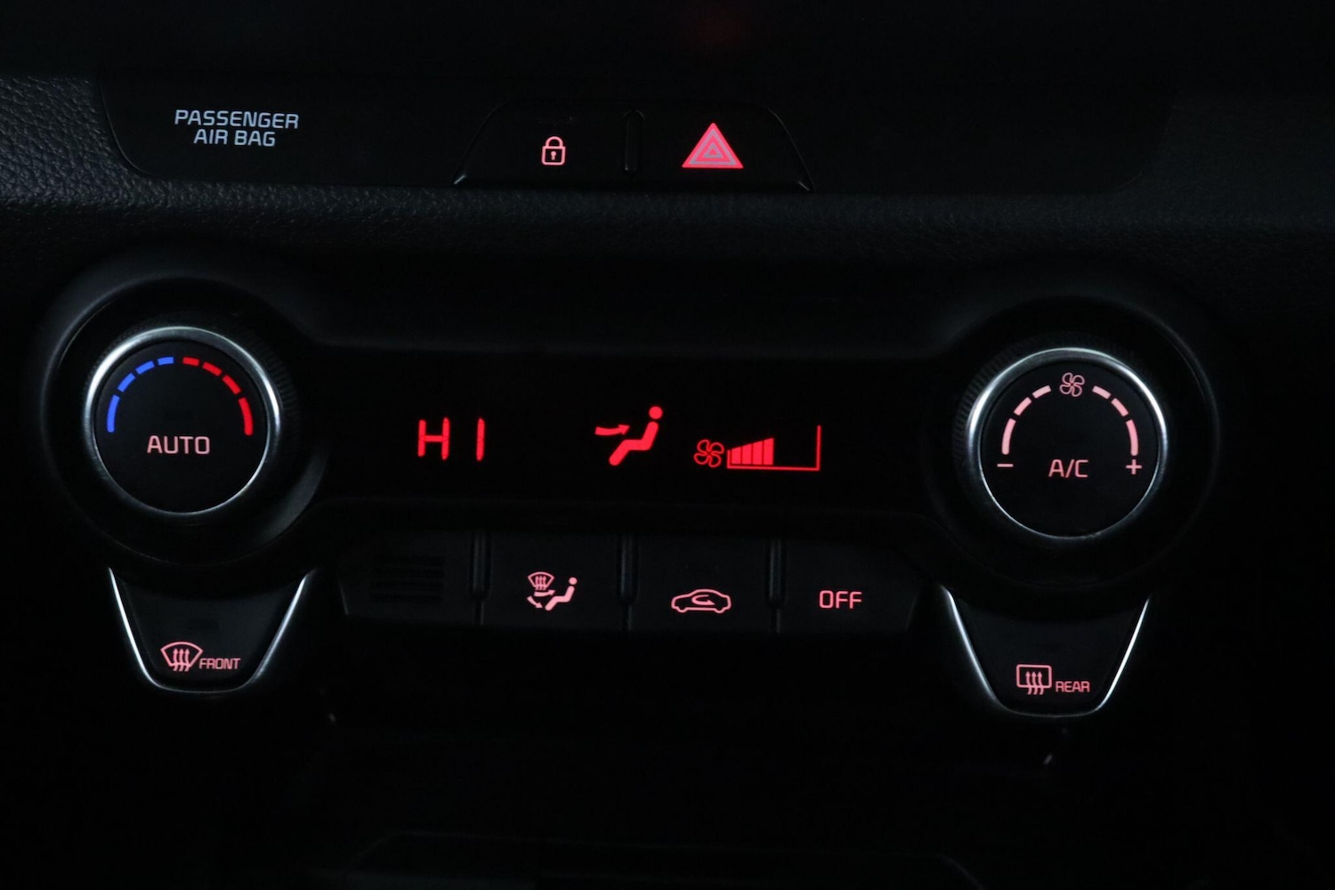 Used Kia Stonic 2021 for sale - 77306271: Photo 24