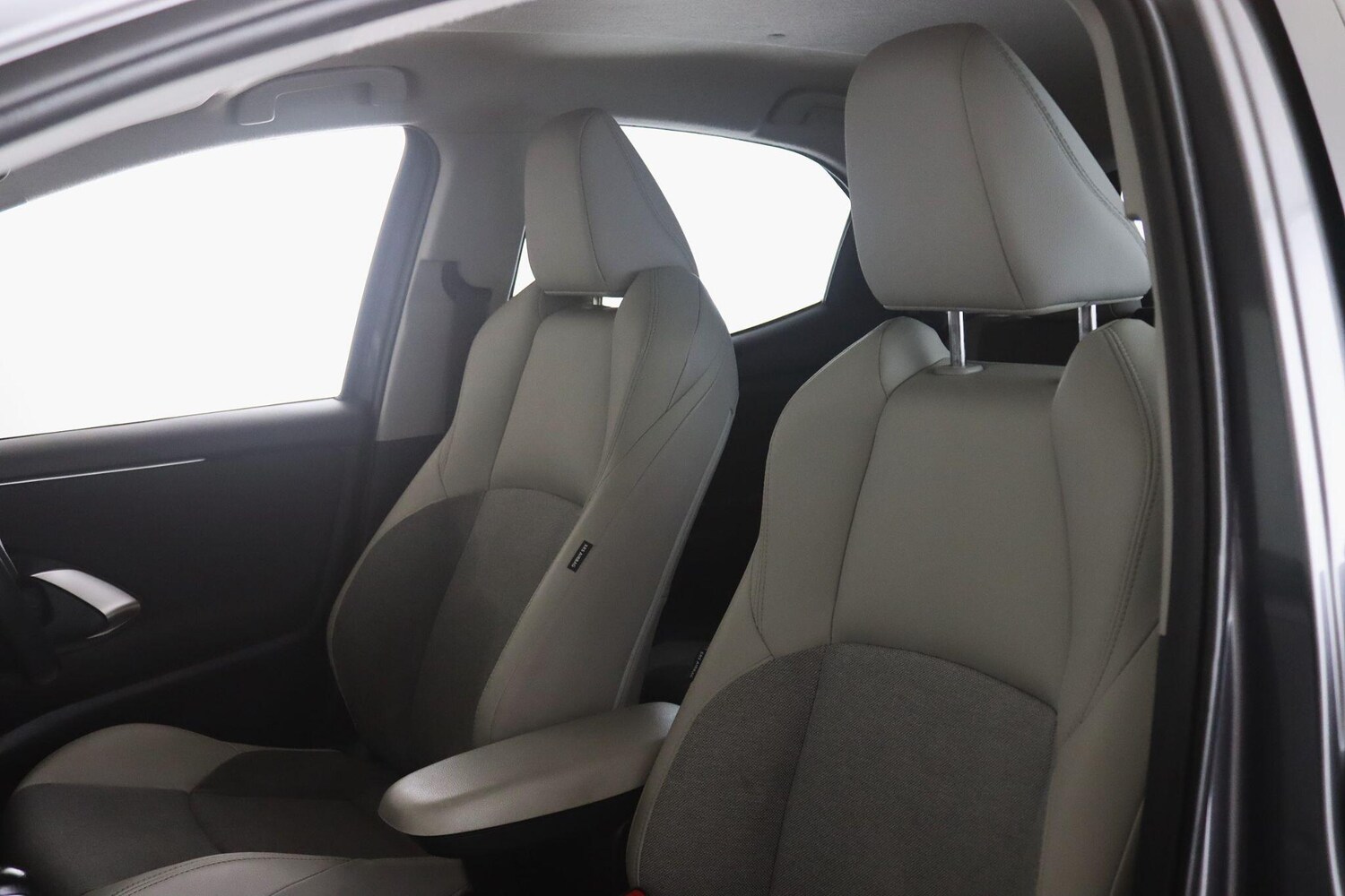 Used Toyota Yaris 2022 for sale - 76824084: Photo 12