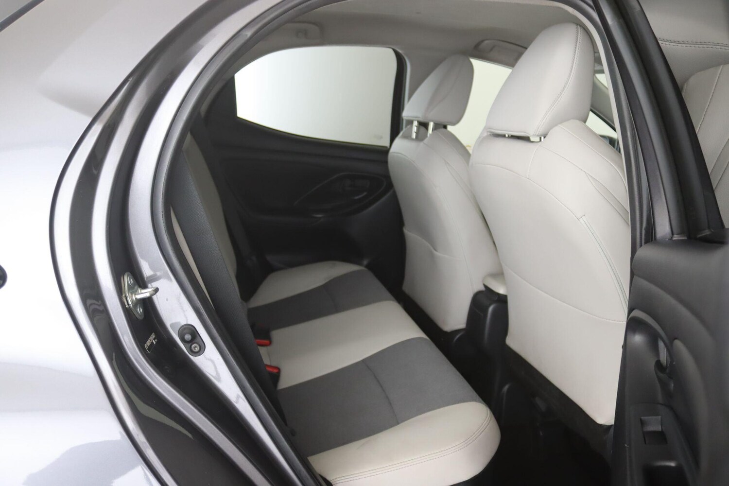 Used Toyota Yaris 2022 for sale - 76824084: Photo 16