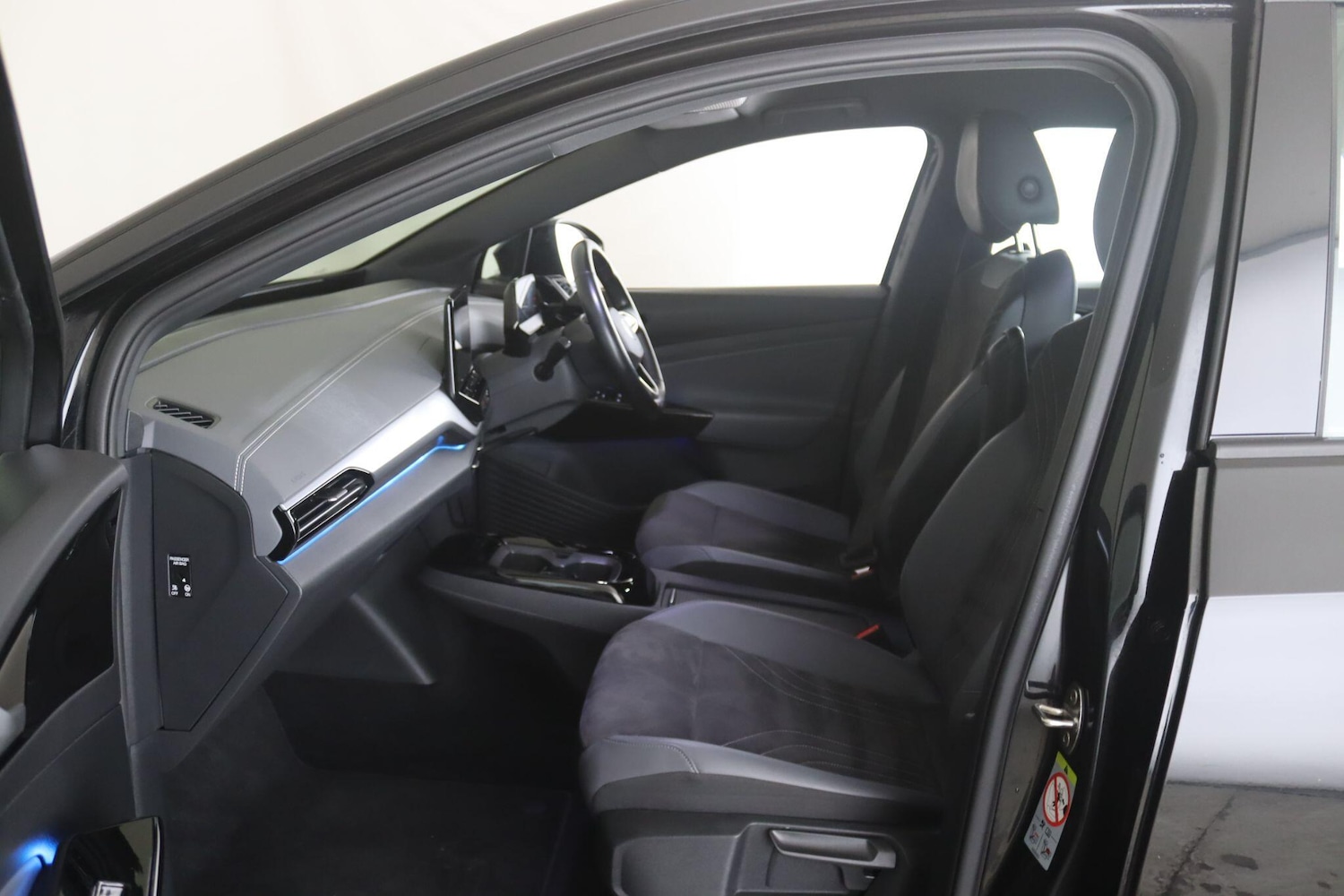 Used Volkswagen ID.4 2022 for sale - 76913300: Photo 11