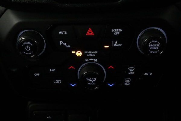 Used Jeep Renegade 2020 for sale - 76032640: Photo 20