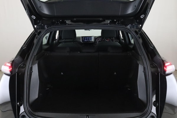 Used Peugeot 2008 2023 for sale - 76215565: Photo 13