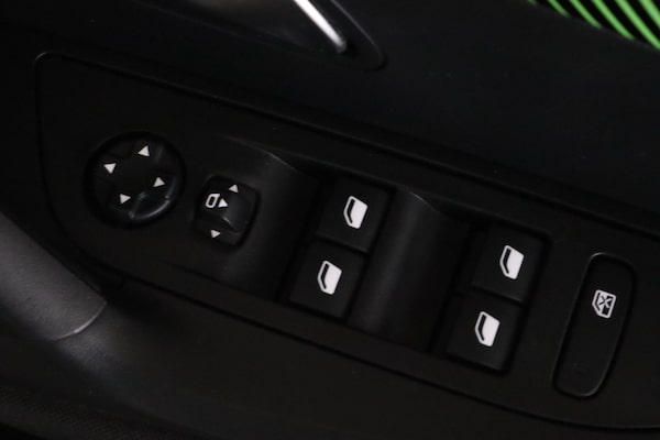 Used Peugeot 2008 2023 for sale - 76215565: Photo 17