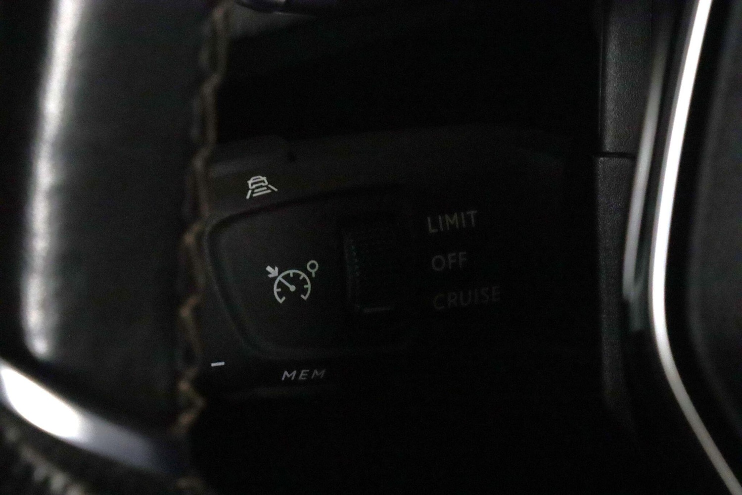 Used Peugeot 5008 2023 for sale - 77994172: Photo 21