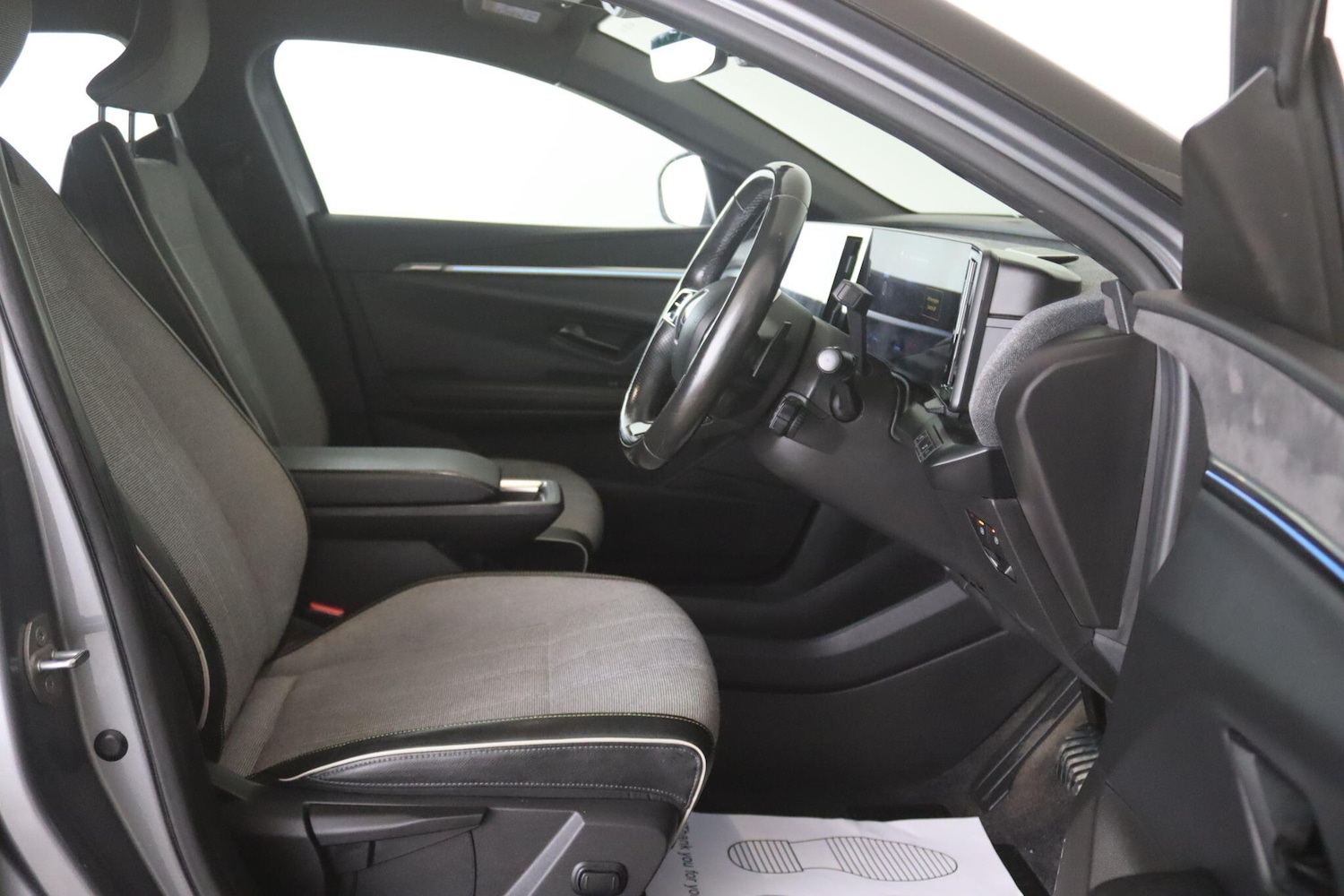 Used Renault Megane E Tech 2023 for sale - 78100477: Photo 16