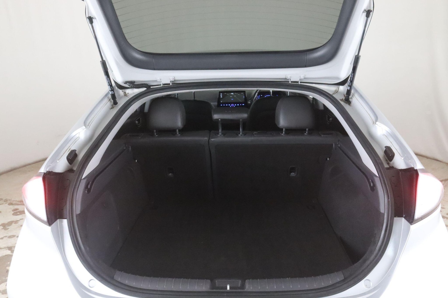 Used Hyundai IONIQ 2023 for sale - 77625075: Photo 13