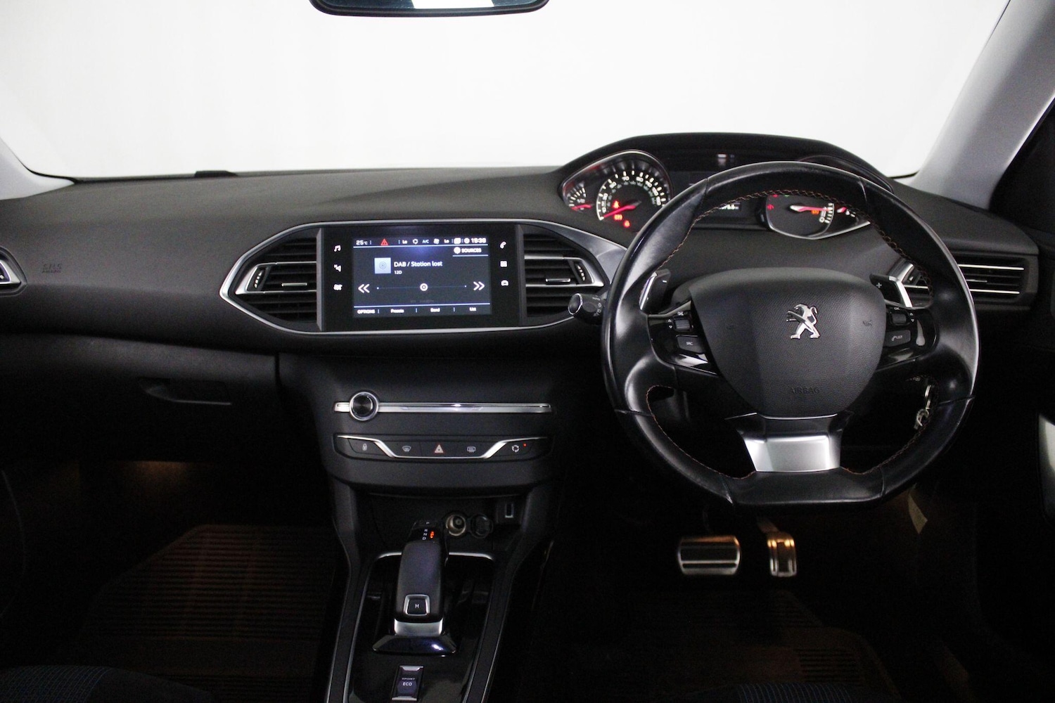 Used Peugeot 308 SW 2018 for sale - 76607884: Photo 15